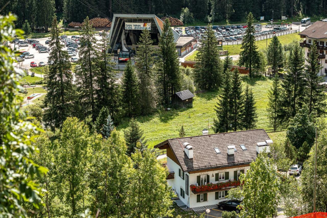 Villa Ruggero Wine Hotel Campitello di Fassa Exterior foto